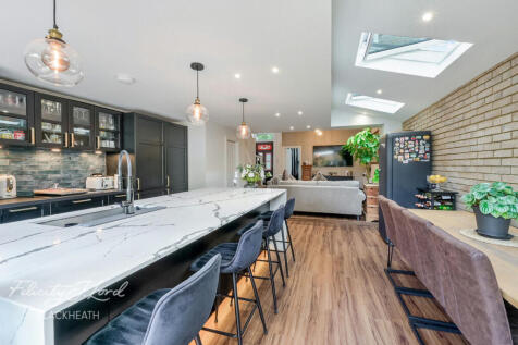 Craigerne Road, London 3 bed detached house for sale