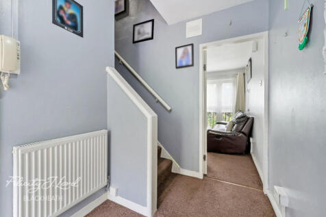 Villas Road, London 2 bed flat for sale