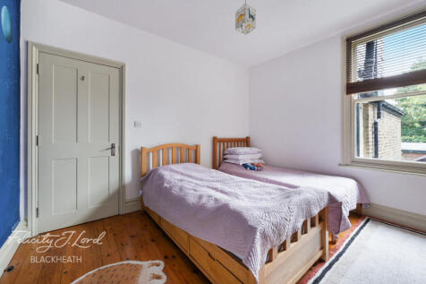 Woodland Terrace, Charlton 5 bed terraced house for sale