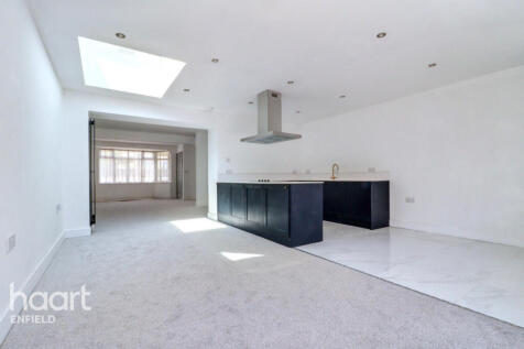 Great Cambridge Road, Enfield 4 bed terraced house for sale