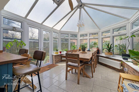 Kenilworth Gardens, London 3 bed end of terrace house for sale
