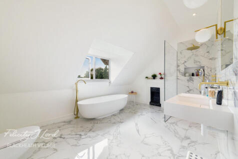 West Park, London, SE9 6 bed detached house for sale