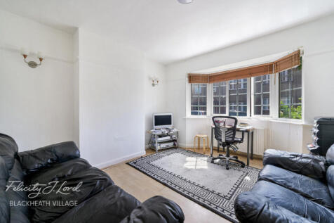 Hither Green Lane, London 2 bed apartment for sale