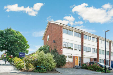 Coppelia Road, London SE3 4 bed end of terrace house for sale