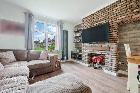 Prestbury Square, London SE9 2 bed terraced house for sale