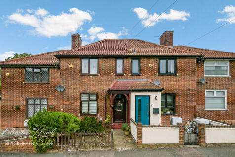 Prestbury Square, London SE9 2 bed terraced house for sale