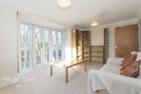 Tidworth Road, London 2 bed flat for sale