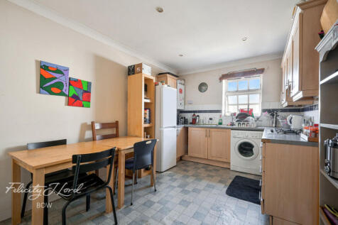 St Pauls Way, London E3 2 bed flat for sale