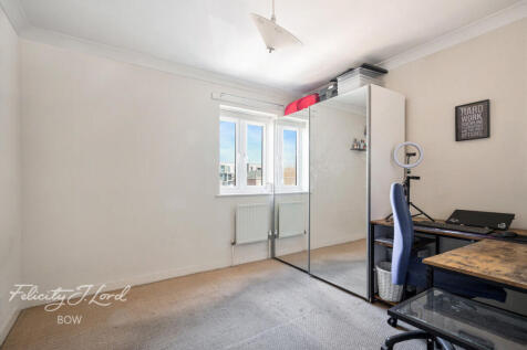 St Pauls Way, London E3 2 bed flat for sale