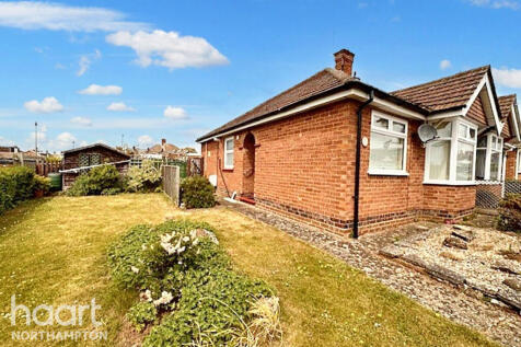 2 bedroom semi-detached bungalow for sale