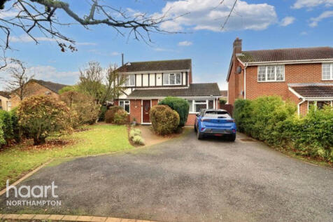 Summerfields, Northampton 5 bed detached house for sale