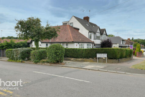 4 bedroom bungalow for sale