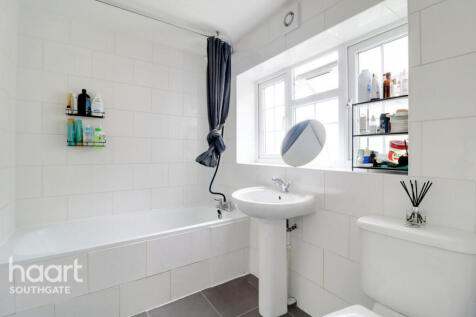 Hillside Grove, London 2 bed end of terrace house for sale