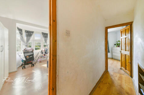 Sutton Street, London E1 2 bed flat for sale