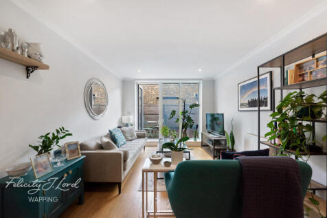 Trinity Mews, London E1 2 bed flat for sale