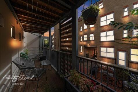 Trinity Mews, London E1 2 bed flat for sale