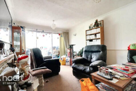3 bedroom semi-detached bungalow for sale