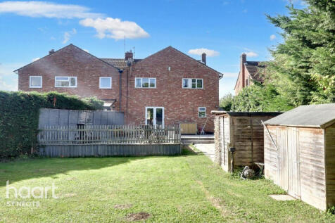 3 bedroom semi-detached house for sale