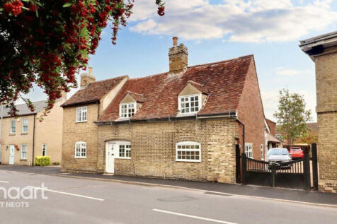 Berkley Street, Eynesbury 3 bed detached house for sale