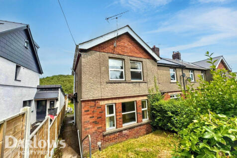 Church Street, Pontypridd 3 bed end of terrace house for sale