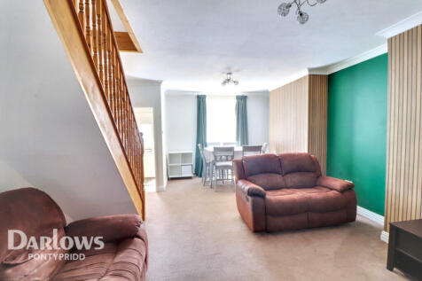 Great Street, Pontypridd 3 bed terraced house for sale