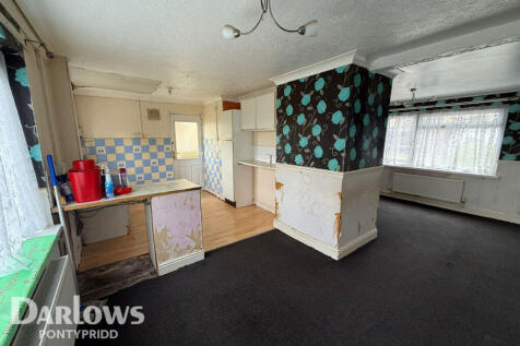 2 bedroom semi-detached house for sale