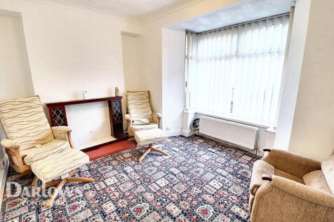 Cardiff Road, Mountain Ash 3 bed end of terrace house for sale