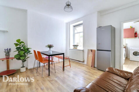Kingsland Terrace, Pontypridd 3 bed terraced house for sale