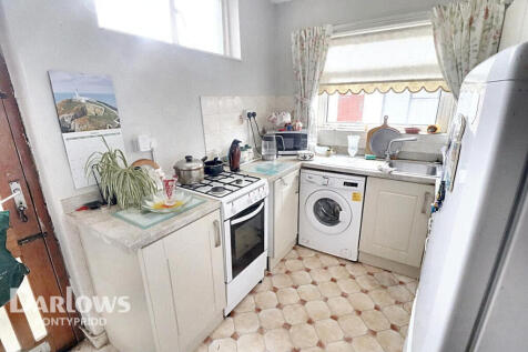 Park Street, Pontypridd 3 bed terraced house for sale