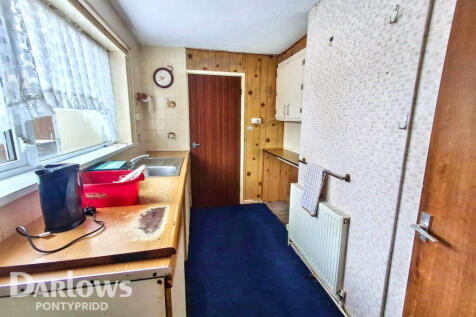 Buarth Y Capel, Pontypridd 3 bed terraced house for sale