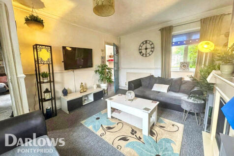 2 bedroom semi-detached house for sale