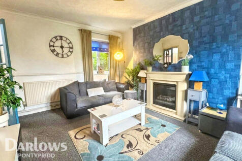 2 bedroom semi-detached house for sale