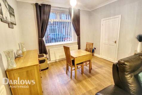 Hurford Street, Pontypridd 3 bed end of terrace house for sale