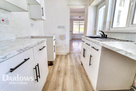 Penylan Road, Pontypridd 3 bed terraced house for sale