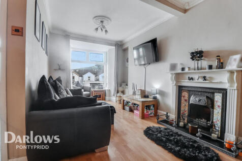 2 bedroom semi-detached house for sale