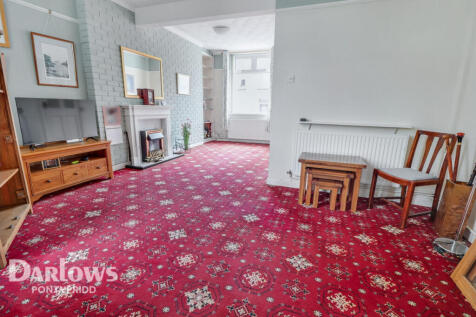 Oakwood Street, Pontypridd 2 bed terraced house for sale