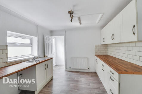 Phillip Street, Mountain Ash 3 bed terraced house for sale