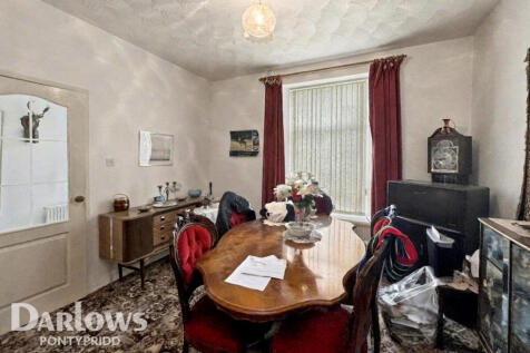 Coedpenmaen Road, Pontypridd 2 bed terraced house for sale