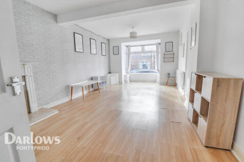 Wood Street, Pontypridd 3 bed terraced house for sale