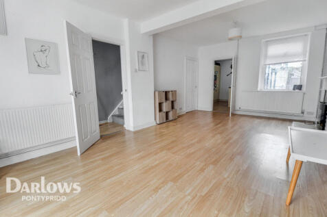 Wood Street, Pontypridd 3 bed terraced house for sale