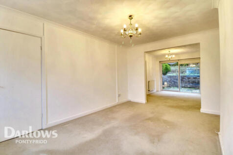 3 bedroom semi-detached bungalow for sale