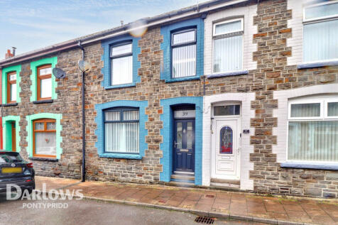 3 bedroom terraced house for sale