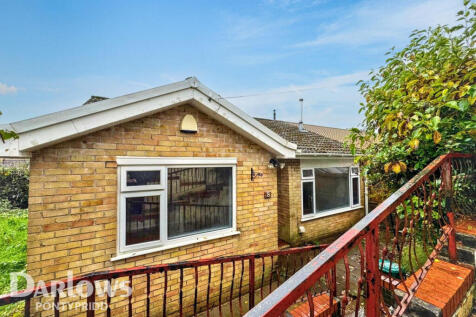 3 bedroom semi-detached bungalow for sale