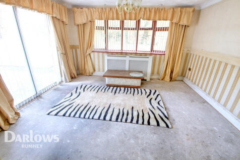 Patchway Crescent, Cardiff 3 bed detached house for sale