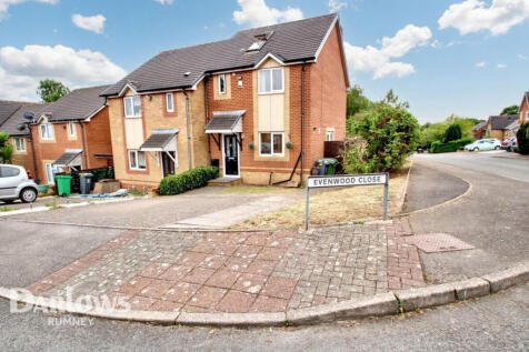 5 bedroom semi-detached house for sale