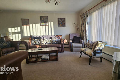 Glyncoli Close, Treorchy CF42 3 bed detached house for sale