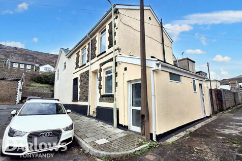 Porth CF39 0 1 bed end of terrace house for sale