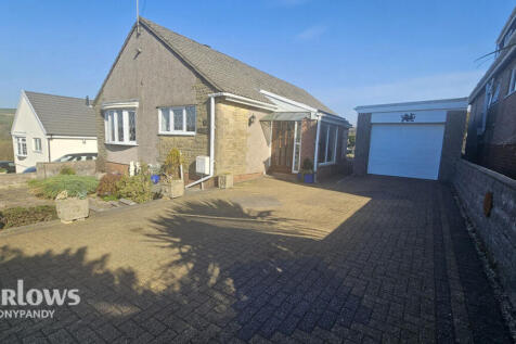 Maes Y Bryn, Tonyrefail, Porth CF39 2 bed detached bungalow for sale