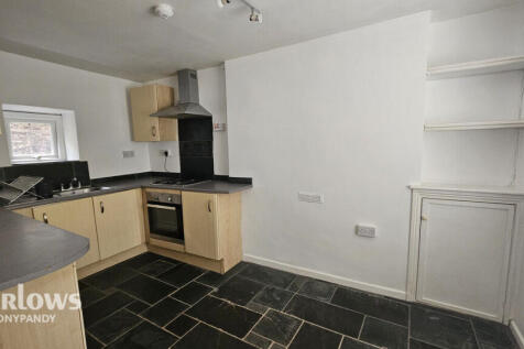 East road, Tylorstown, Ferndale CF43 3 2 bed terraced house for sale