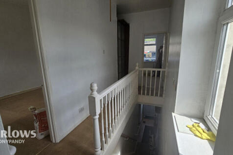 Treorchy CF42 6 3 bed end of terrace house for sale